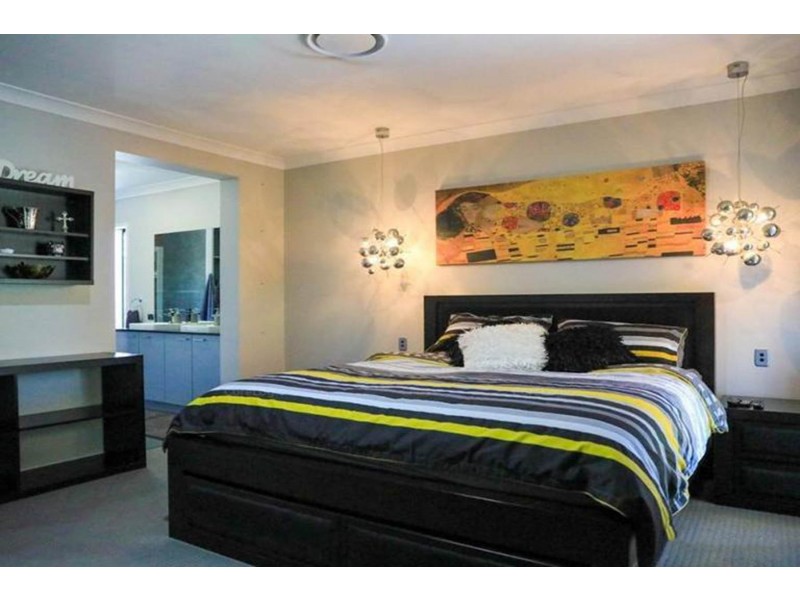 6A Belltop Court, Helensvale QLD 4212