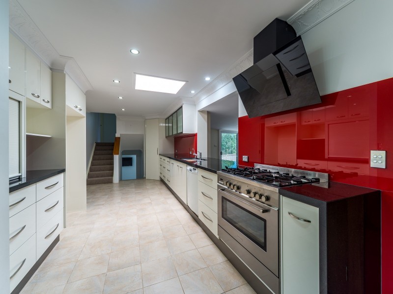 3 The Promontory, Helensvale QLD 4212