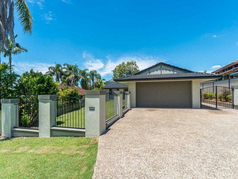 33 Dromana Crescent, Helensvale QLD 4212