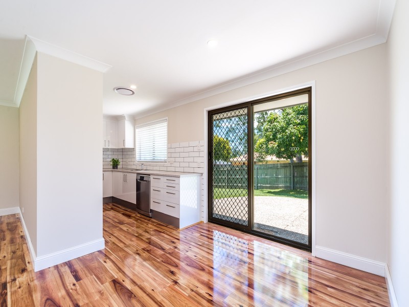 33 Dromana Crescent, Helensvale QLD 4212