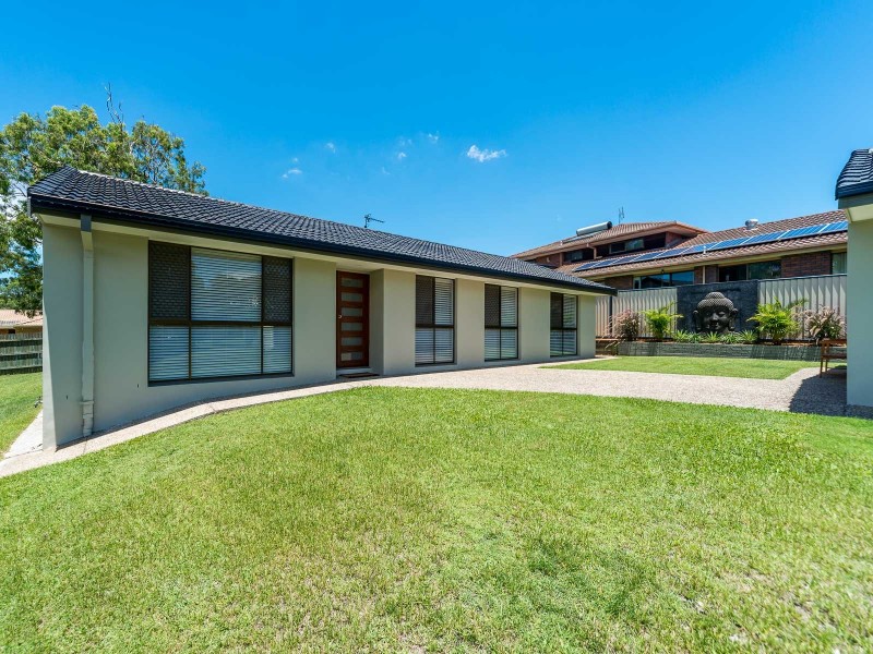 33 Dromana Crescent, Helensvale QLD 4212