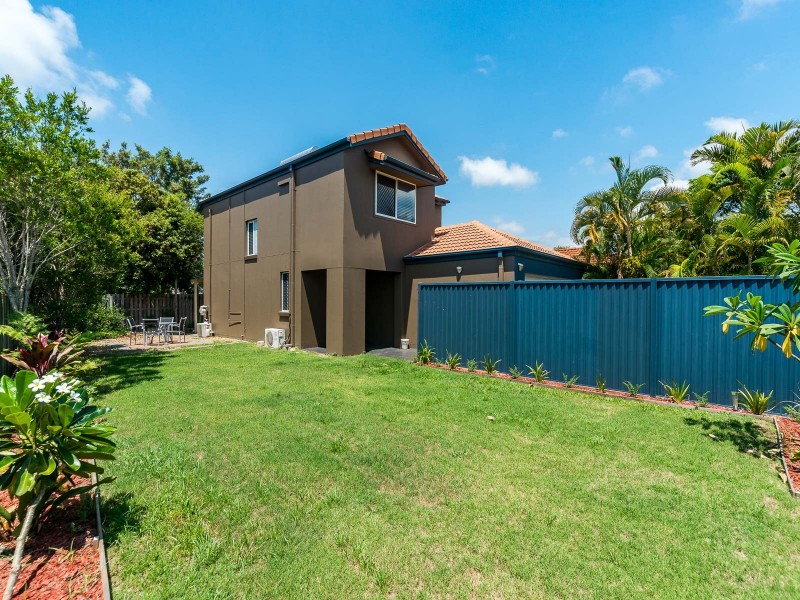 4 Oxbridge Chase, Arundel QLD 4214