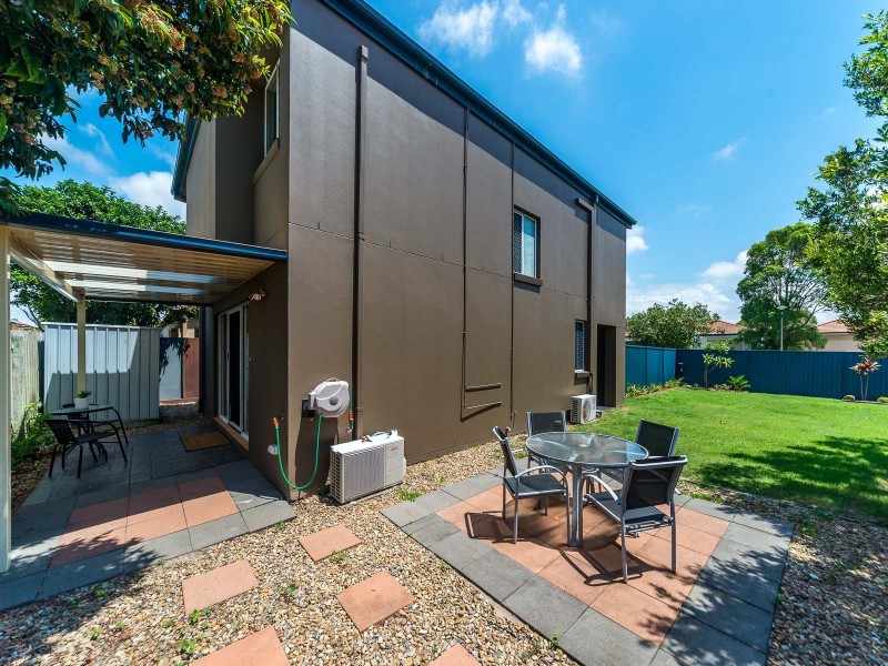 4 Oxbridge Chase, Arundel QLD 4214