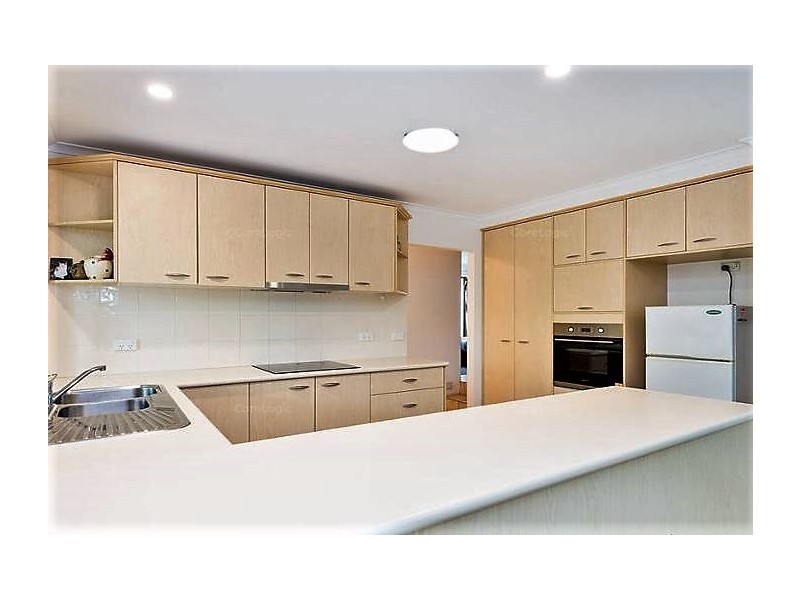 5 Bathurst Court, Helensvale QLD 4212