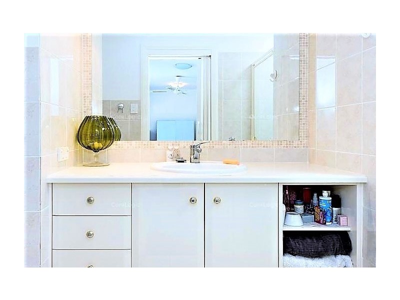 5 Bathurst Court, Helensvale QLD 4212