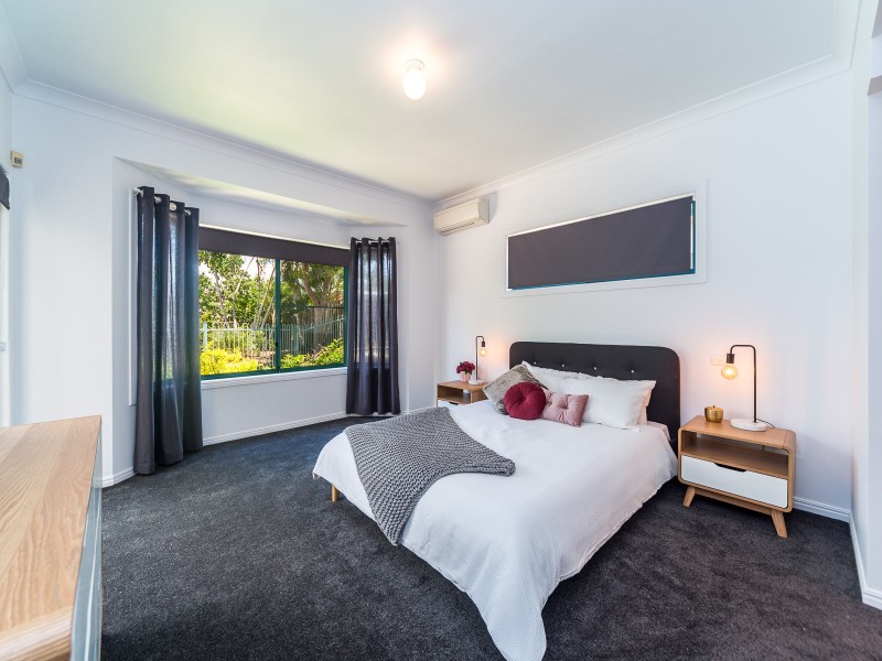 27 Monterey Keys Drive, Helensvale QLD 4212