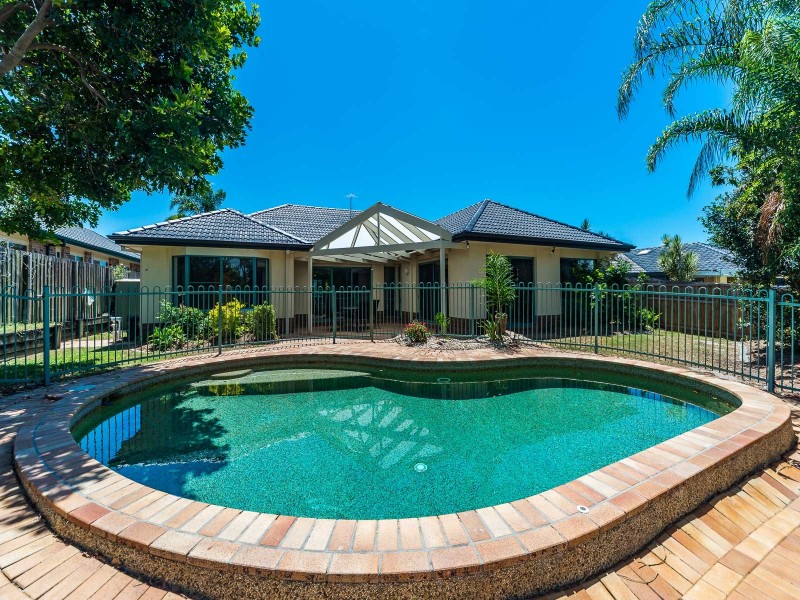 27 Monterey Keys Drive, Helensvale QLD 4212