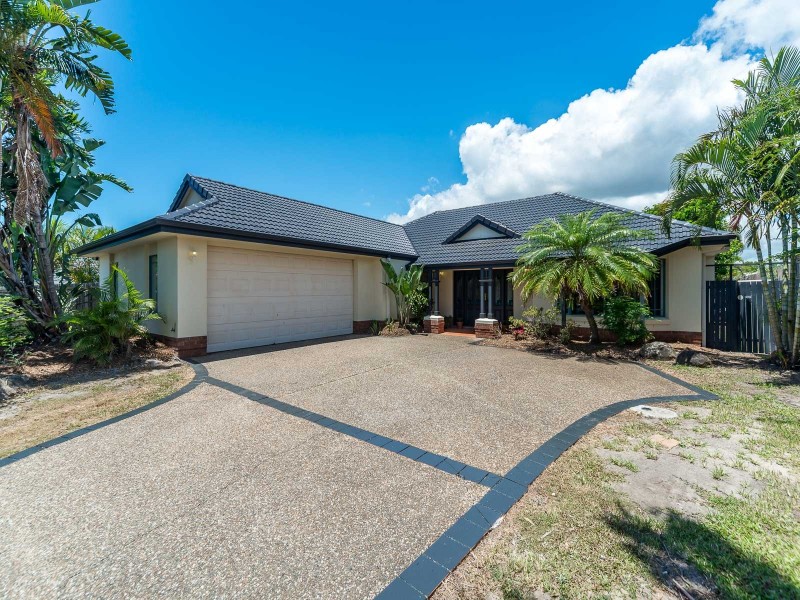 27 Monterey Keys Drive, Helensvale QLD 4212