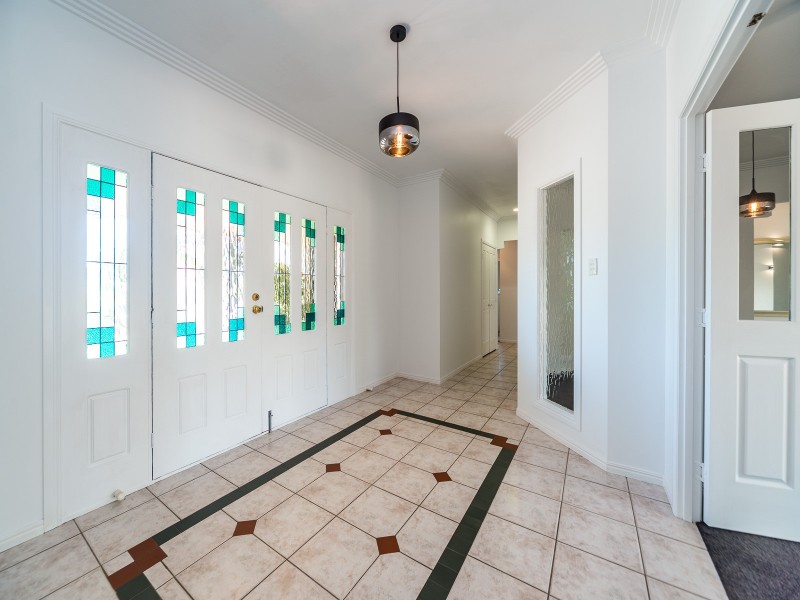 27 Monterey Keys Drive, Helensvale QLD 4212