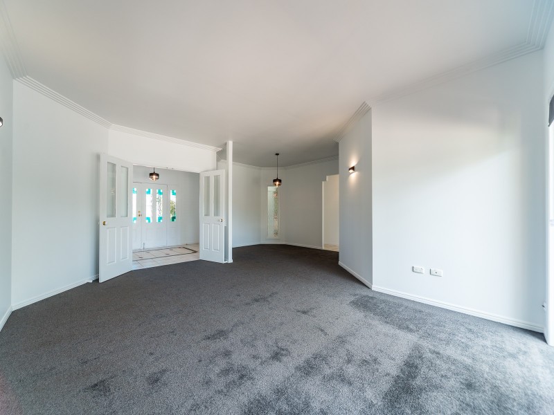 27 Monterey Keys Drive, Helensvale QLD 4212