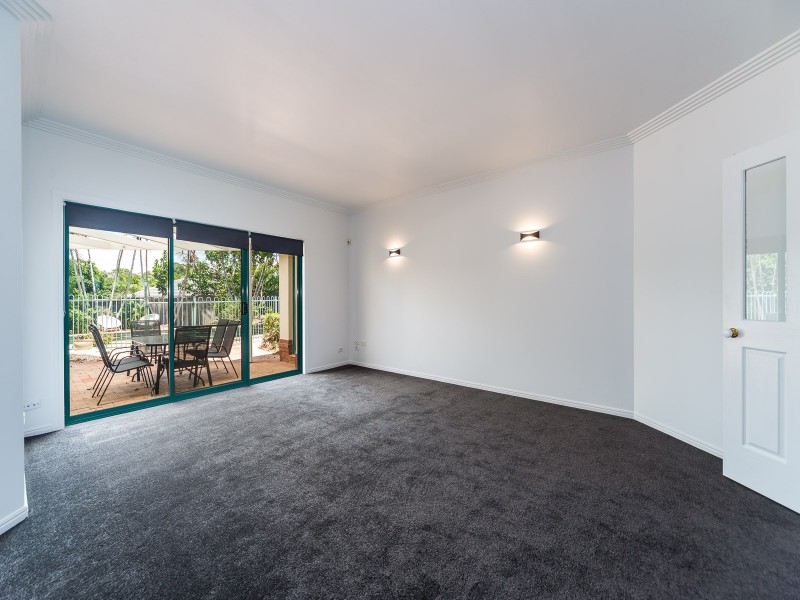 27 Monterey Keys Drive, Helensvale QLD 4212