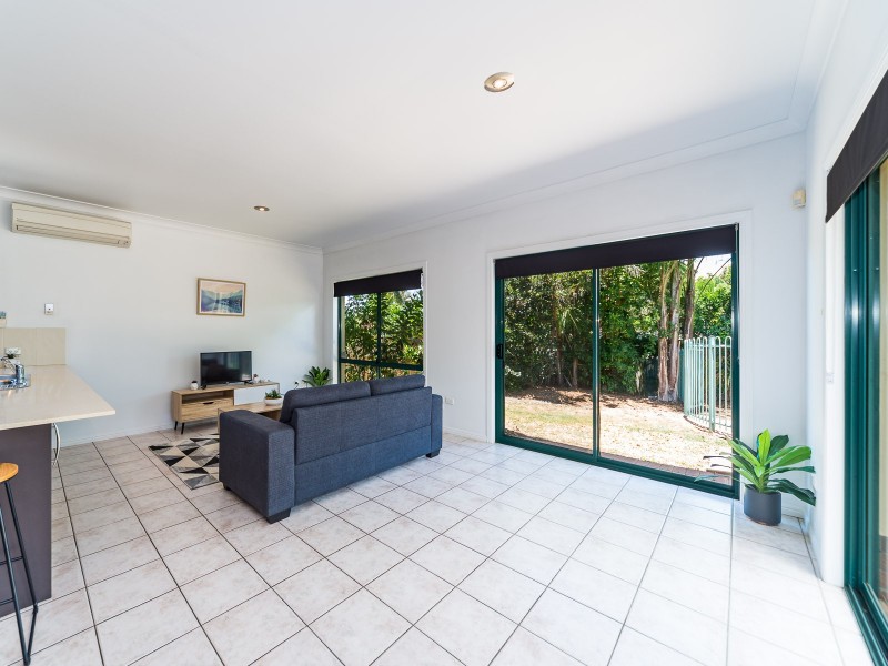 27 Monterey Keys Drive, Helensvale QLD 4212