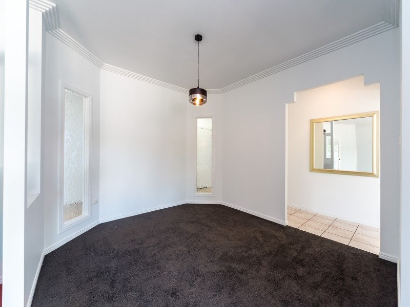 27 Monterey Keys Drive, Helensvale QLD 4212