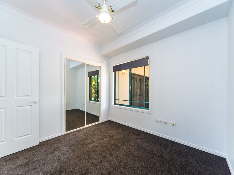 27 Monterey Keys Drive, Helensvale QLD 4212