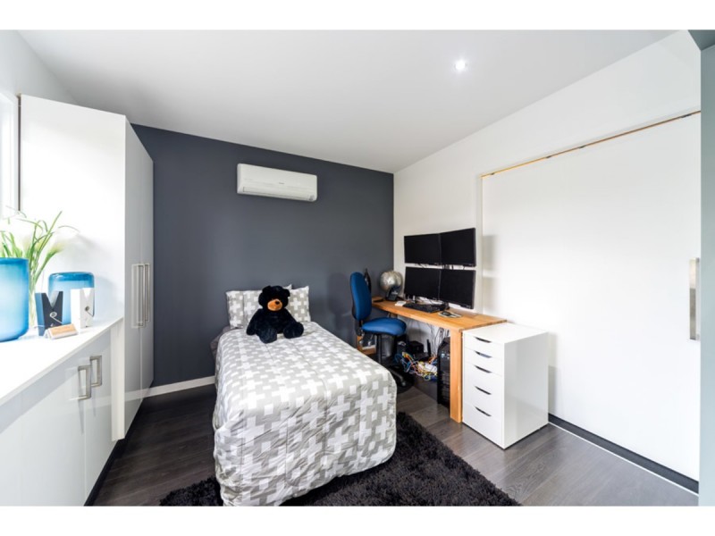 88 Robert Street, Labrador QLD 4215