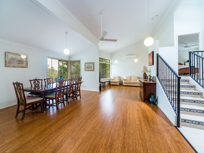 34 Camden Court, Helensvale QLD 4212