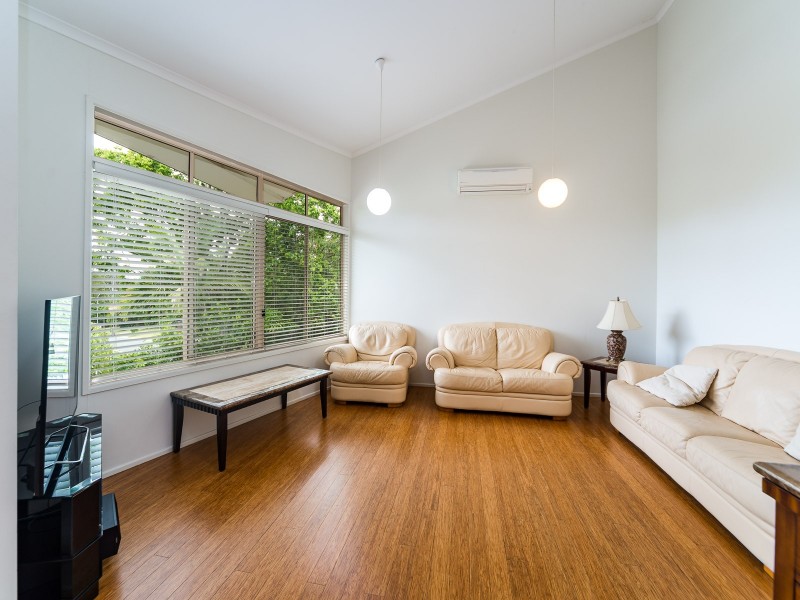34 Camden Court, Helensvale QLD 4212