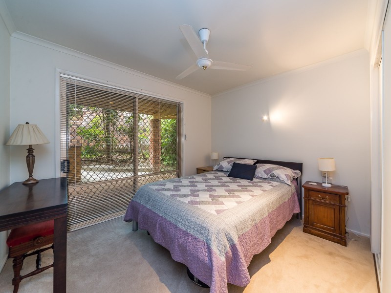 34 Camden Court, Helensvale QLD 4212