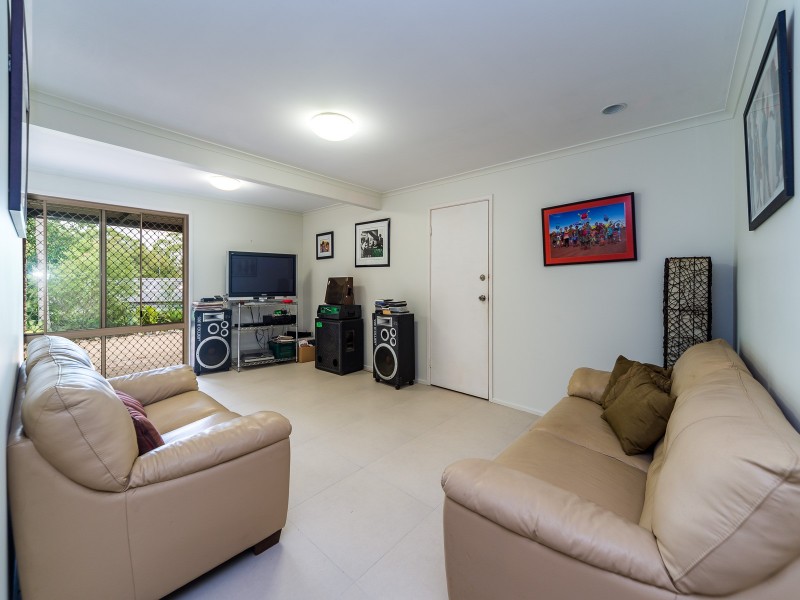 34 Camden Court, Helensvale QLD 4212
