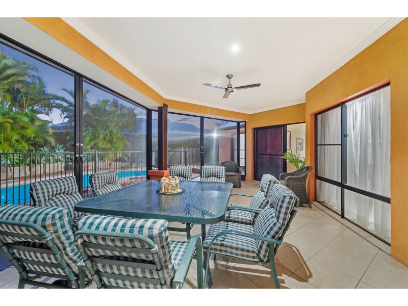 8 Nerida Lane, Coomera Waters QLD 4209