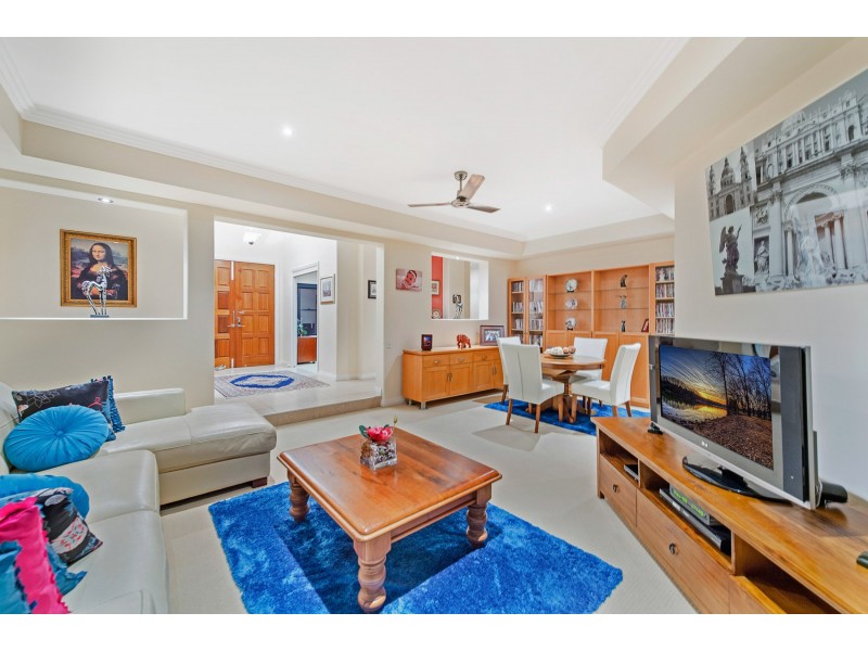 8 Nerida Lane, Coomera Waters QLD 4209