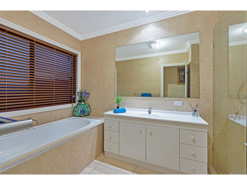 8 Nerida Lane, Coomera Waters QLD 4209