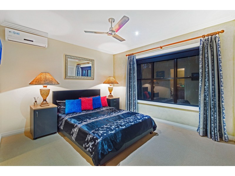 8 Nerida Lane, Coomera Waters QLD 4209