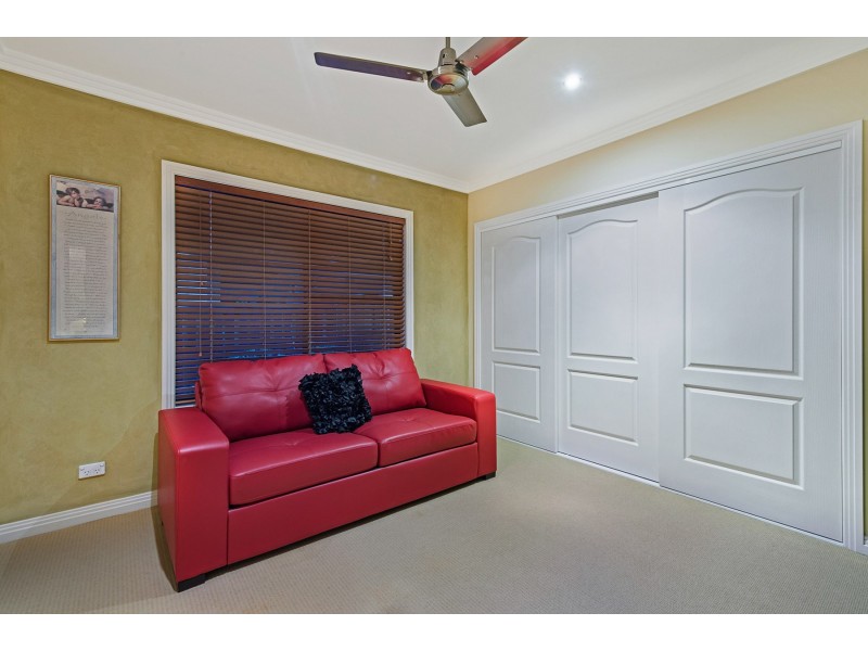 8 Nerida Lane, Coomera Waters QLD 4209