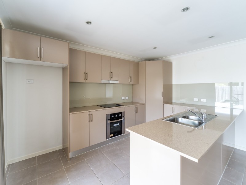 27 Casuarina Way, Helensvale QLD 4212