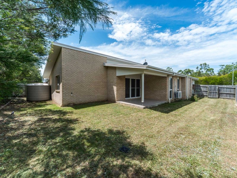27 Casuarina Way, Helensvale QLD 4212