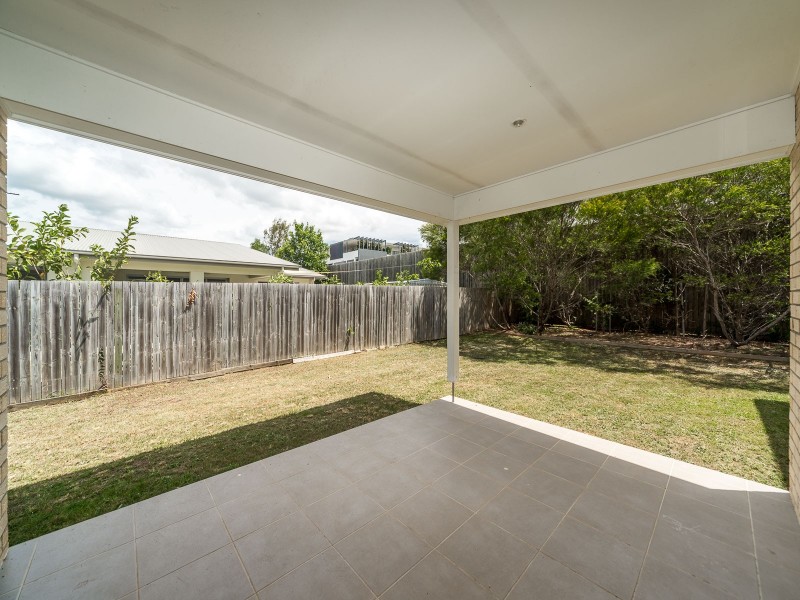 27 Casuarina Way, Helensvale QLD 4212