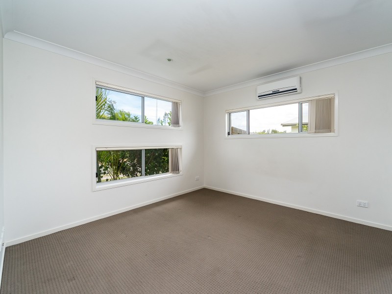 27 Casuarina Way, Helensvale QLD 4212