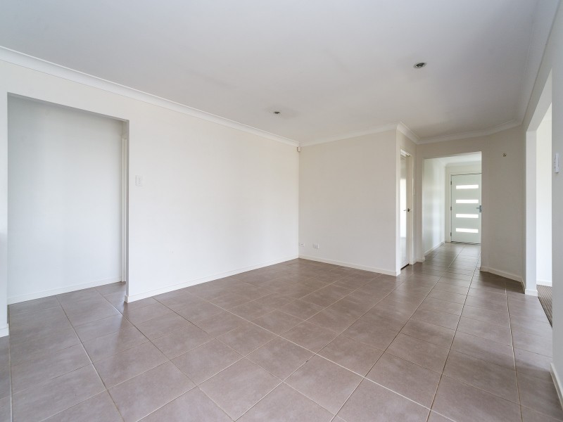 27 Casuarina Way, Helensvale QLD 4212