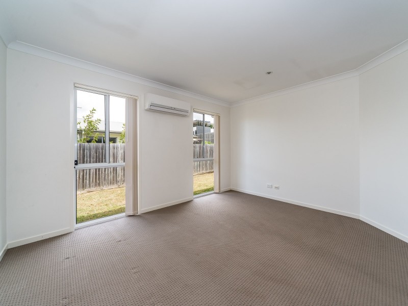 27 Casuarina Way, Helensvale QLD 4212