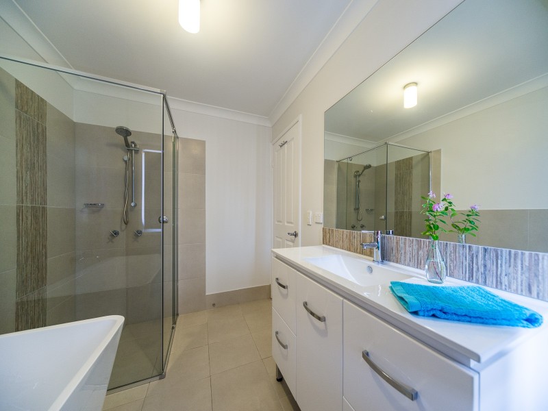 13 Glendale Place, Helensvale QLD 4212