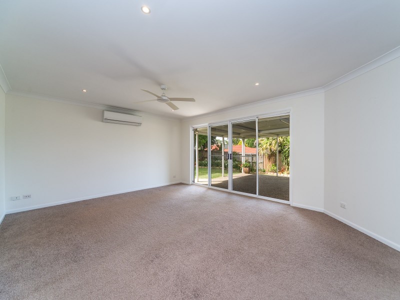 13 Glendale Place, Helensvale QLD 4212