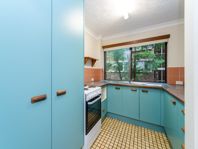 4/7 Lather Street, Southport QLD 4215