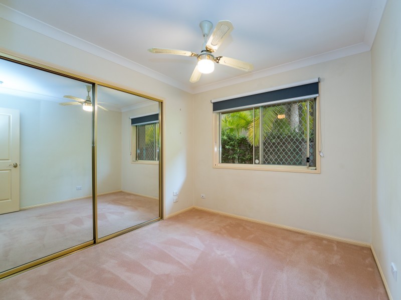 26 Edgeworth Place, Helensvale QLD 4212