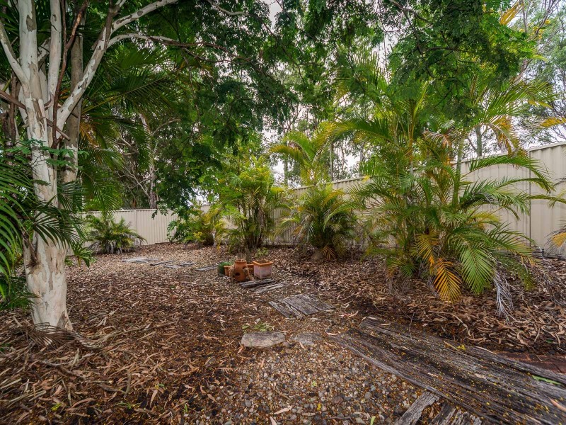 26 Edgeworth Place, Helensvale QLD 4212