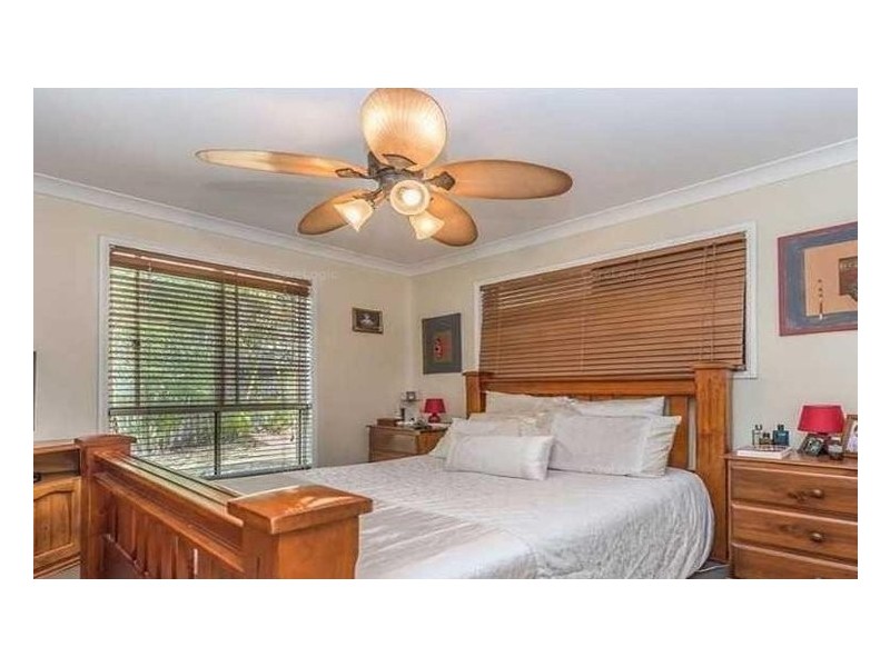 13 Pineneedle Court, Oxenford QLD 4210