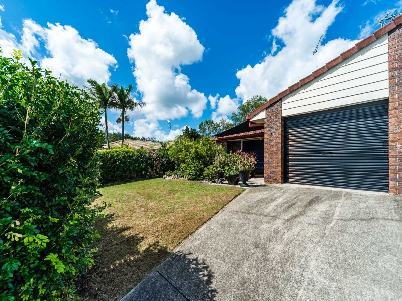 2/1 Metro Crescent, Oxenford QLD 4210