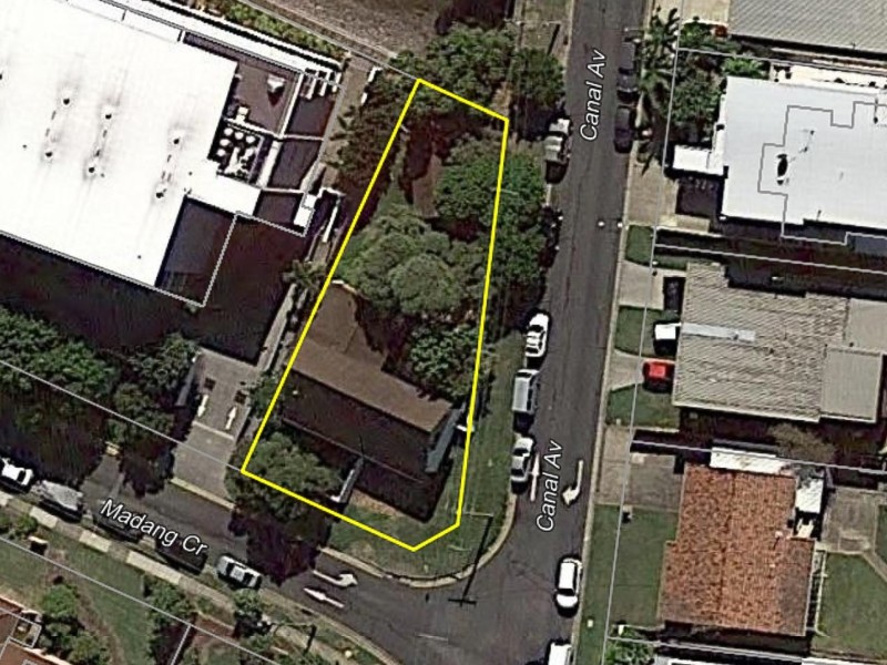 31 Madang Crescent, Runaway Bay QLD 4216