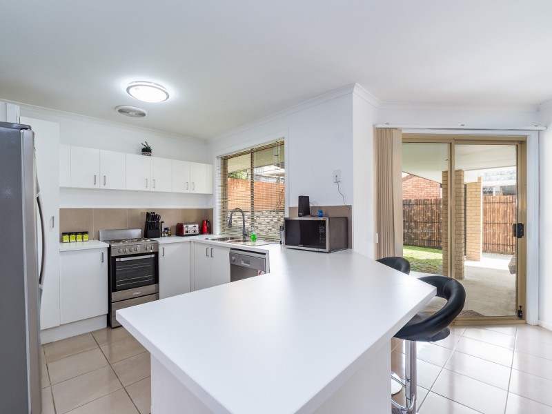 42 Studio Drive, Oxenford QLD 4210
