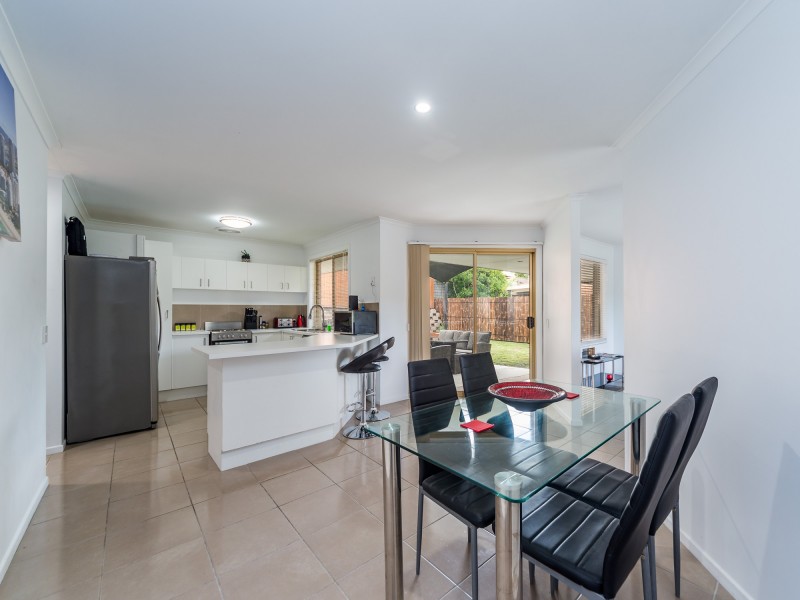 42 Studio Drive, Oxenford QLD 4210