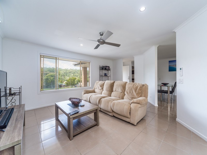 42 Studio Drive, Oxenford QLD 4210