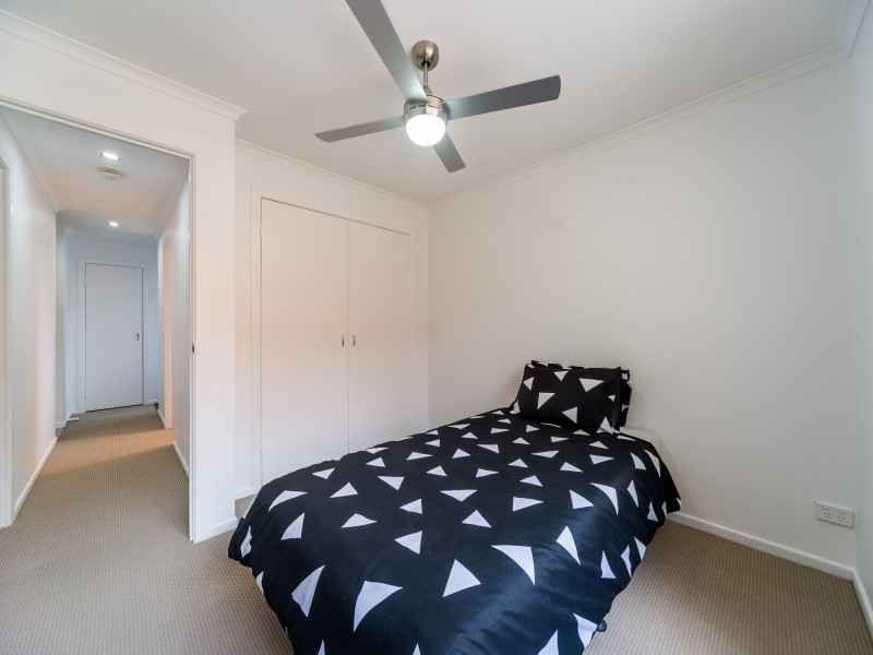 42 Studio Drive, Oxenford QLD 4210