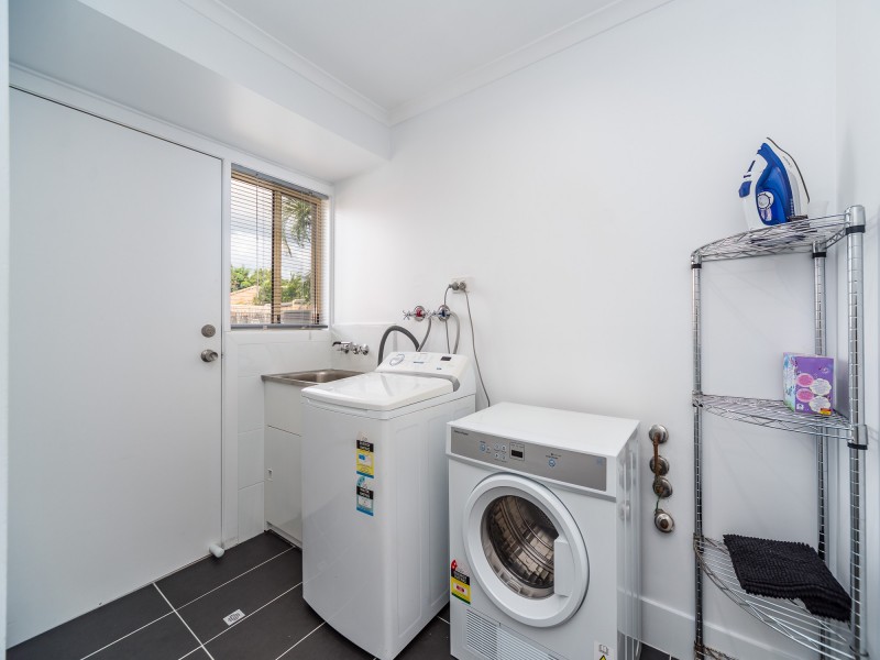 42 Studio Drive, Oxenford QLD 4210