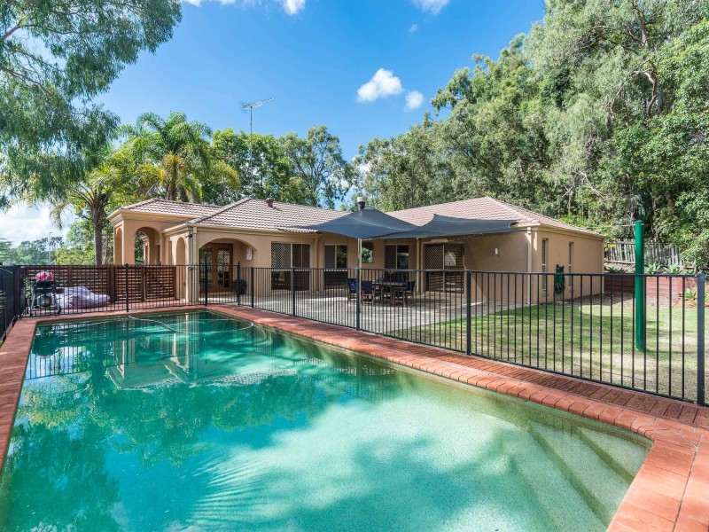 9 Airlie Place, Helensvale QLD 4212