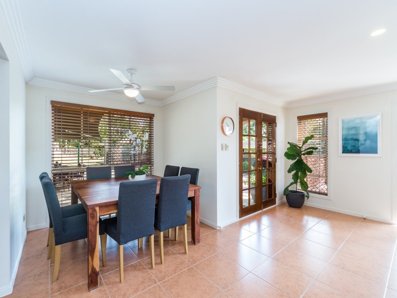 9 Airlie Place, Helensvale QLD 4212