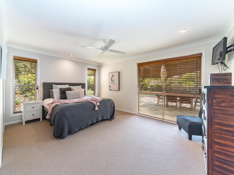 9 Airlie Place, Helensvale QLD 4212